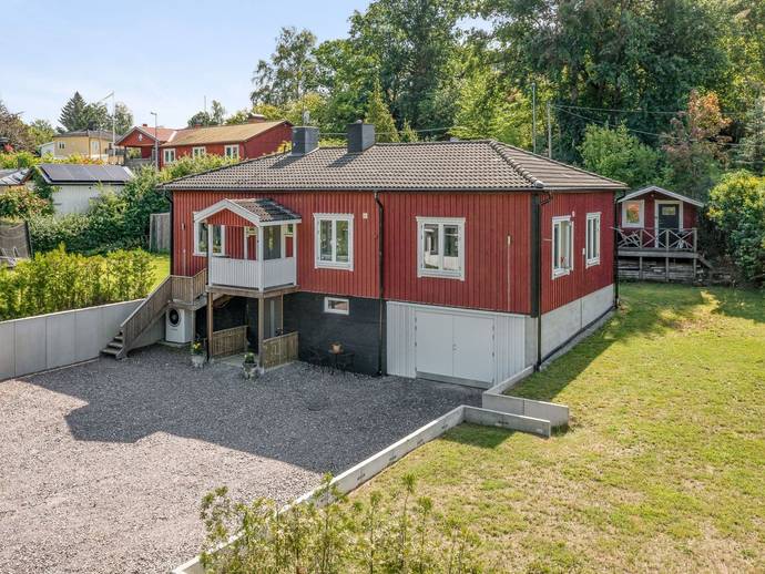 7 rok · 148 m² · Bernströmsvägen 10