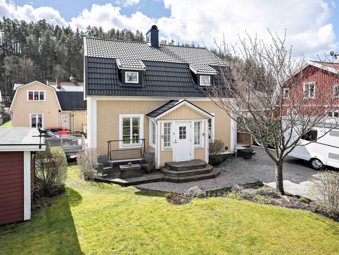 10 rok · 200 m² · Kristineholmsvägen 19A och 19B