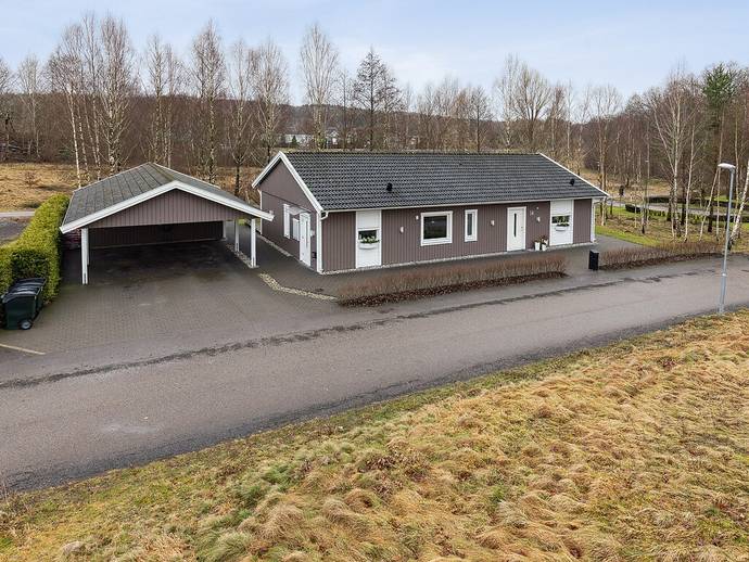 4 rok · 120 m² · Lyckstavägen 14