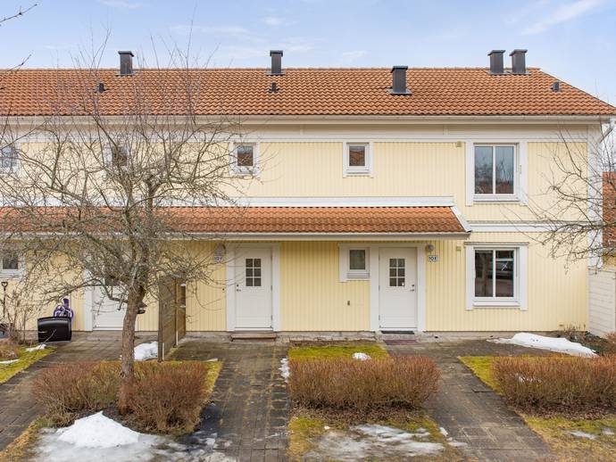 2 rok · 77,7 m² · Gyllbyvägen 10F