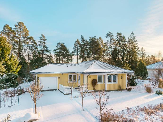3 rok · 97 m² · Nunnavägen 10
