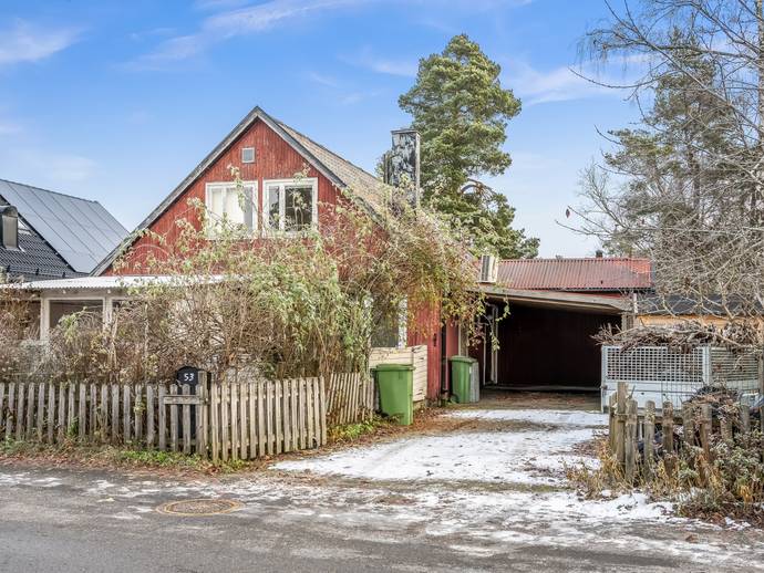 141 m² · Lorensbergsvägen 53