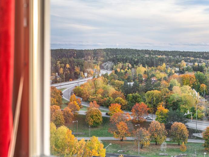6 rok · 150 m² · Per Hallströms väg 2
