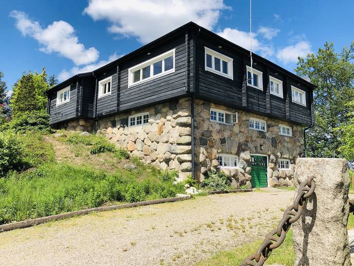 8 rok · 230 m² · Eriksgatan 29
