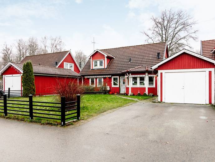6 rok · 160 m² · Skridskovägen 3