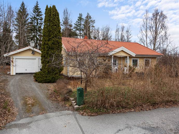 142 m² · Hubertusvägen 34