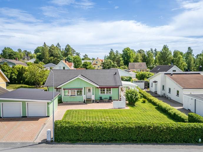 4 rok · 127 m² · ÖRTVÄGEN 9