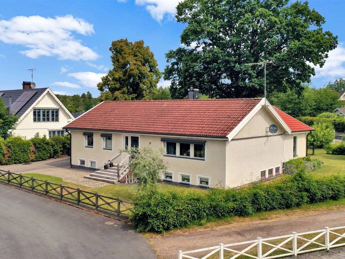 6 rok · 121 m² · Stortegelvägen 10
