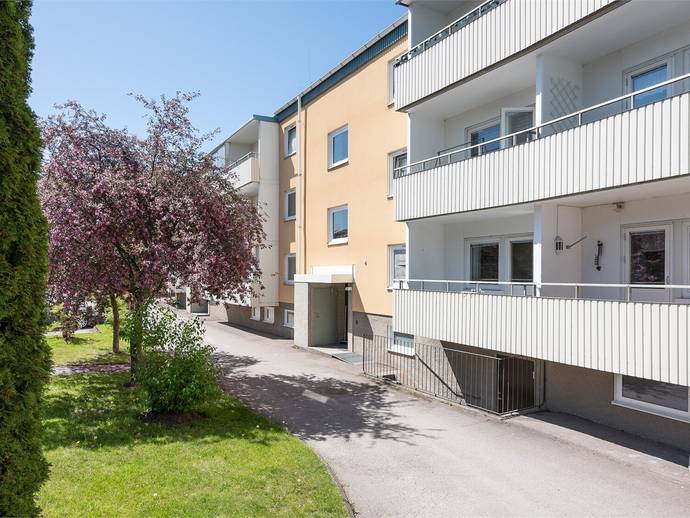 1 rok · 38,5 m² · Gussarvsgatan 24B