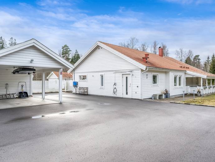 5 rok · 155 m² · Snöveltorp Tomtebostigen 2