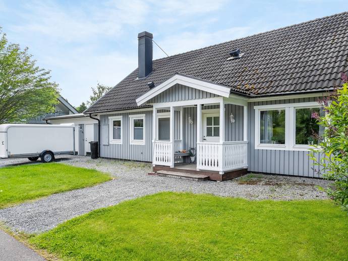 154 m² · Ängsvägen 23