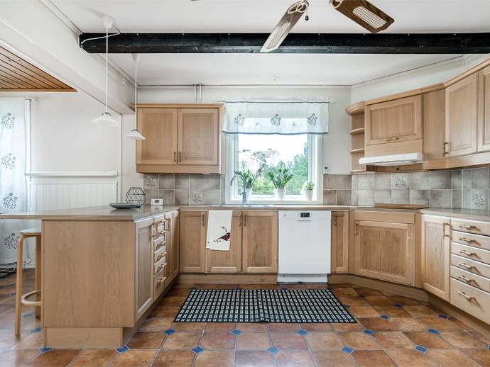 4 rok · 122 m² · Bäckdalsvägen 7