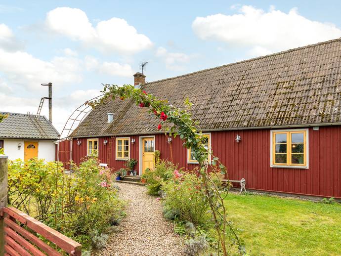 4 rok · 125 m² · Månslunda 2602
