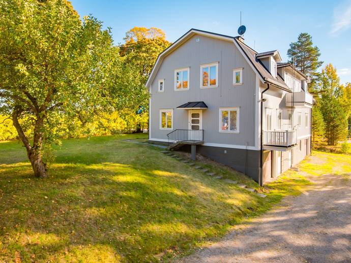 260 m² · Norra Lingbovägen 7A,B,C