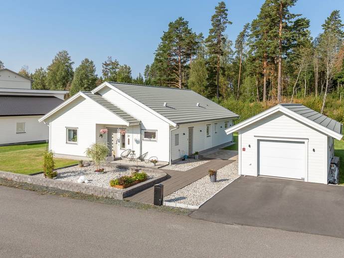 4 rok · 128 m² · Sjöbovägen 21