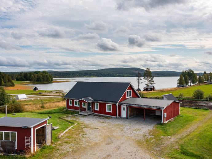 4 rok · 143 m² · Risnäset 111