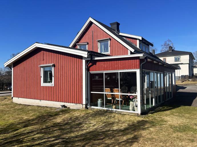 6 rok · 172 m² · Björkåkravägen 6