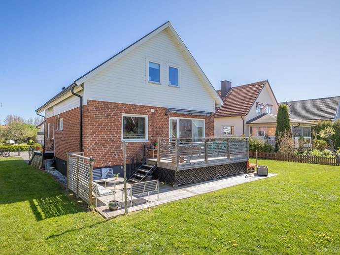 7 rok · 150 m² · Lindvägen 18