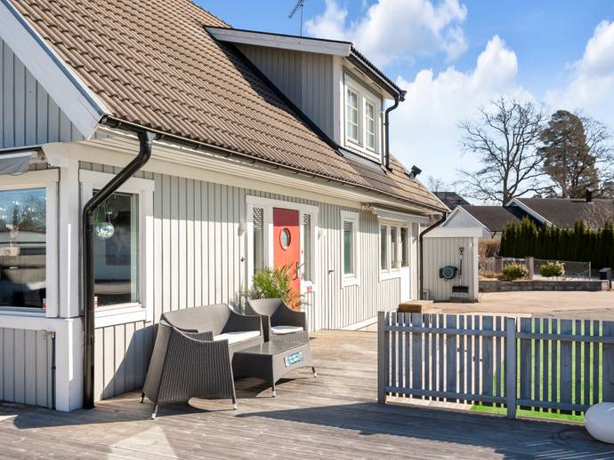 8 rok · 164 m² · Höjdvägen 8