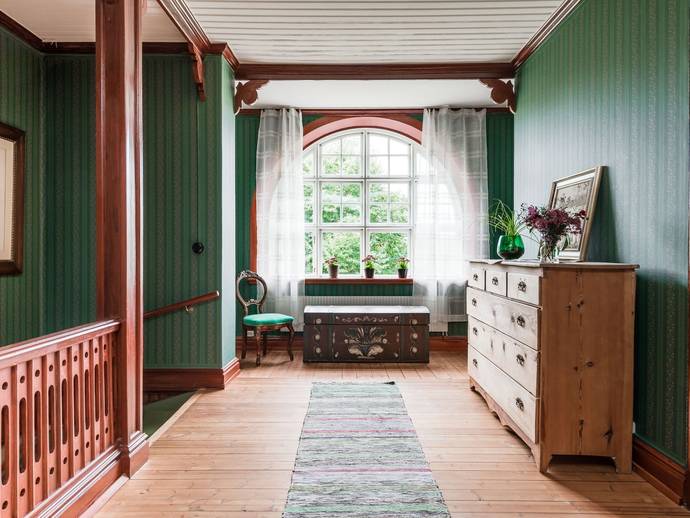 8 rok · 271 m² · Manhemsvägen 5