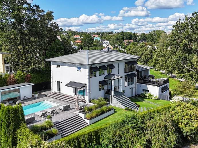 11 rok · 374 m² · Seglarvägen 44