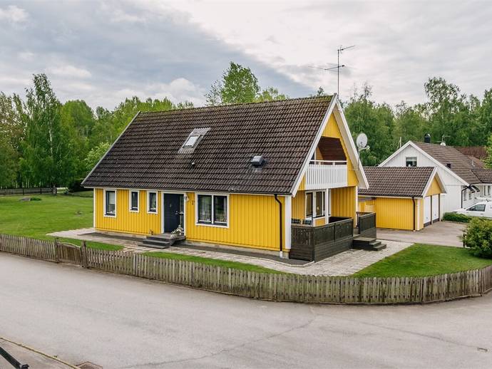 6 rok · 141 m² · Saxofongatan 1