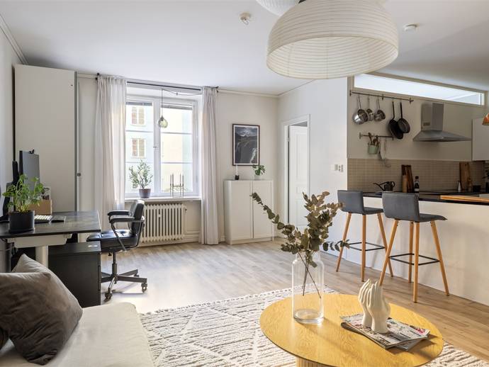 2 rok · 43,5 m² · Sveavägen 95