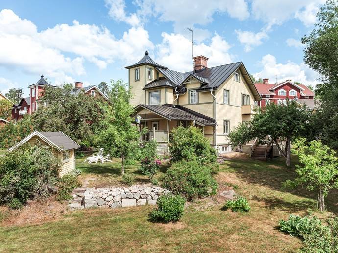 6 rok · 172 m² · Vinkelvägen 6