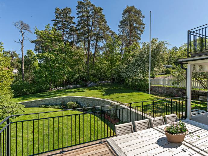 8 rok · 260 m² · Orsavägen 44