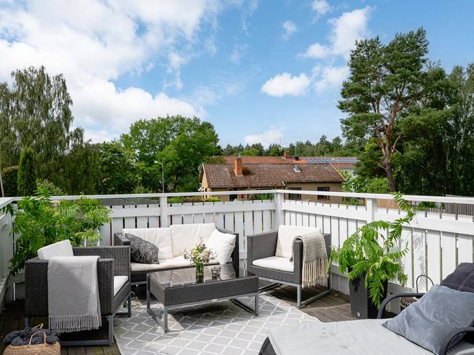 6 rok · 151 m² · Backgatan 12