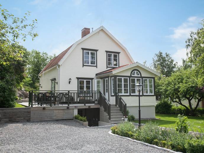 7 rok · 167 m² · Bondgårdsvägen 4