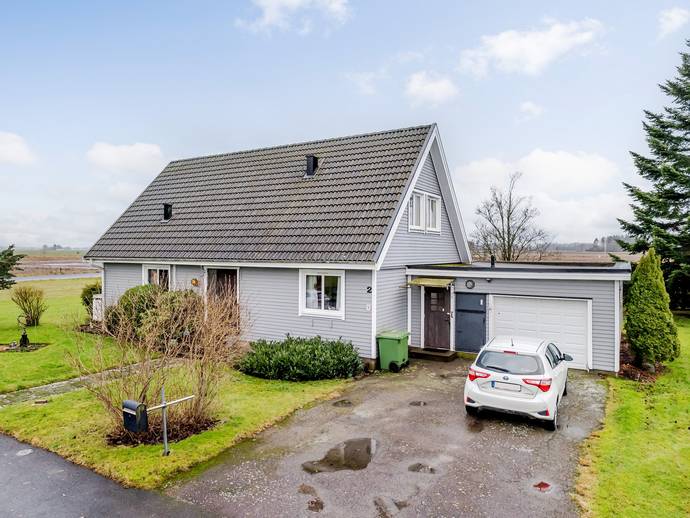6 rok · 142 m² · Algatan 2