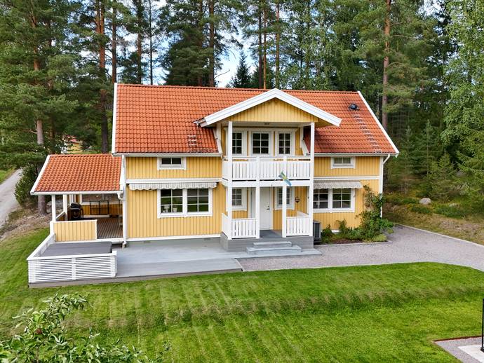 6 rok · 156 m² · Åsenvägen 50