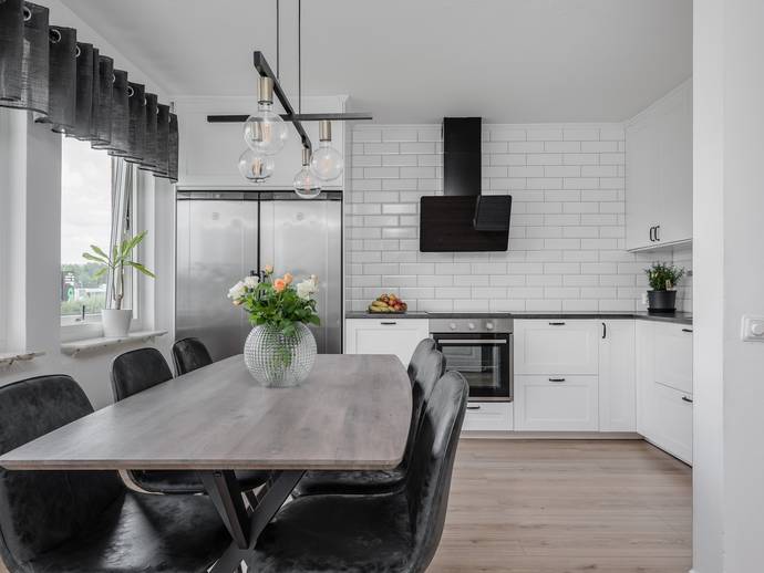 3 rok · 76,5 m² · Skillingsgatan 89