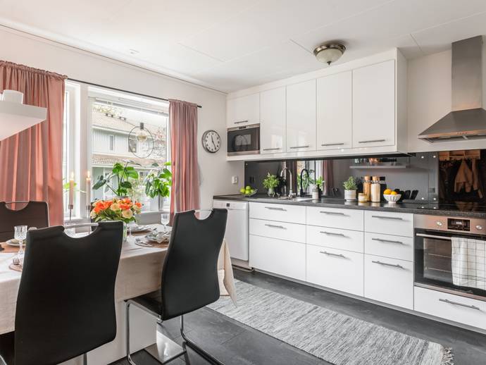 4 rok · 104 m² · Sörmans väg 13H