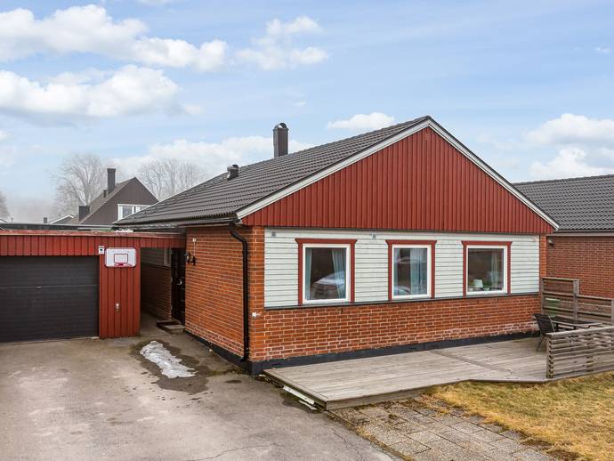 4 rok · 138 m² · Tapetserarvägen 38