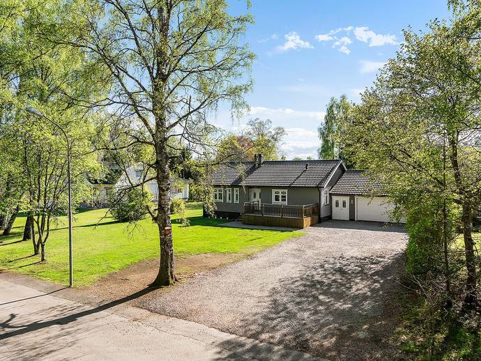 6 rok · 105 m² · Sjövägen 3
