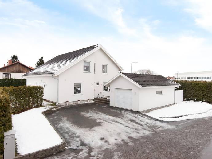 7 rok · 190 m² · Lillbergastigen 7