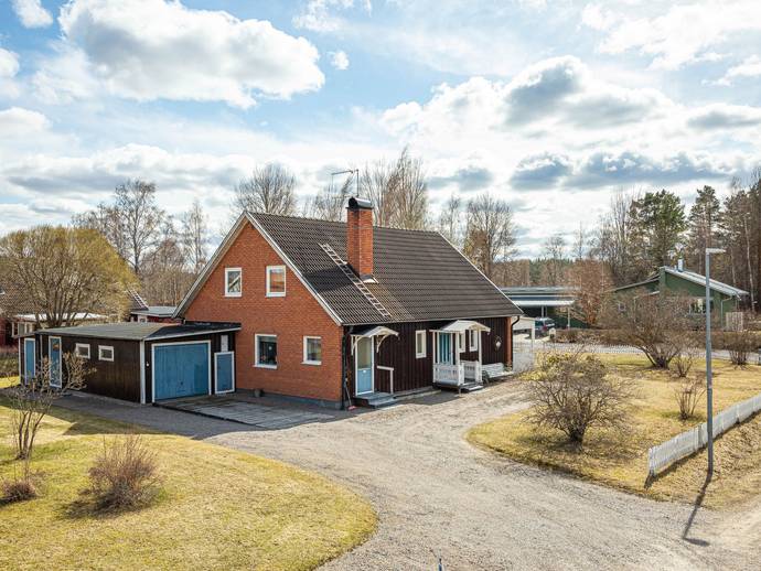 6 rok · 144 m² · Grovastigen 3