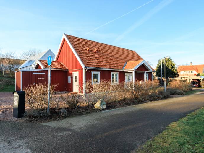 4 rok · 93 m² · Hallastensvägen 7