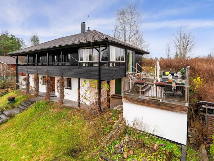 204 m² · Spikåsvägen 43