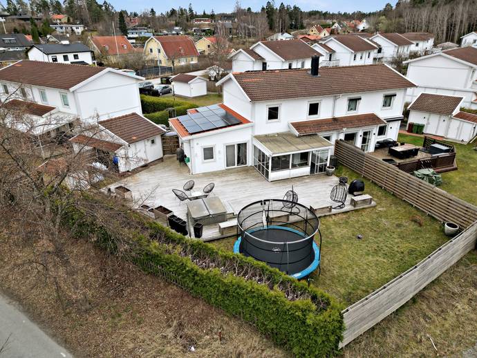6 rok · 138 m² · Danagränd 6