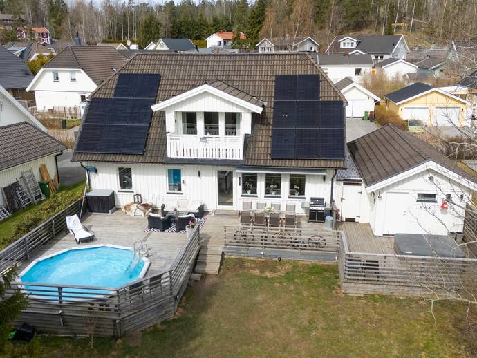 6 rok · 165 m² · Kartvägen 16
