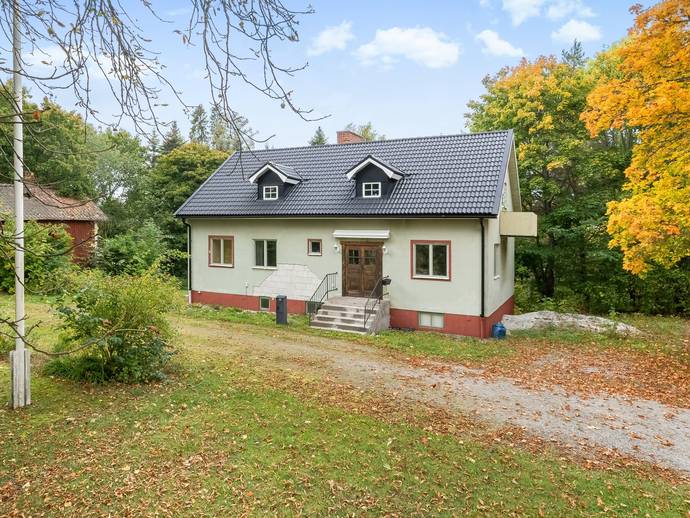 6 rok · 145 m² · Kumlavägen 6