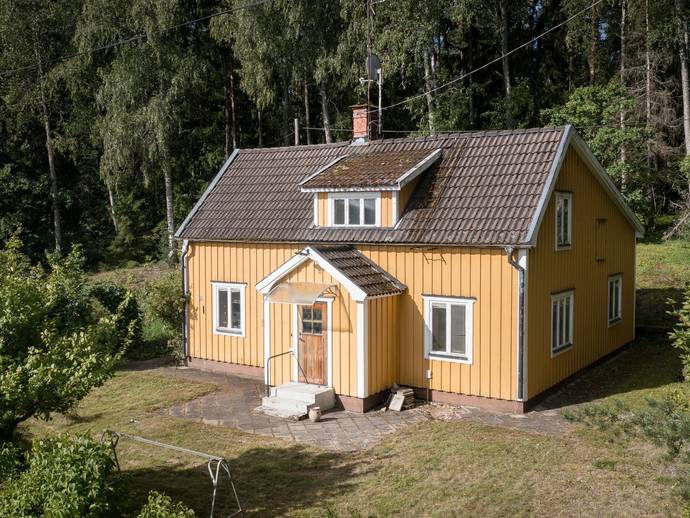 110 m² · Kyrkvägen 15