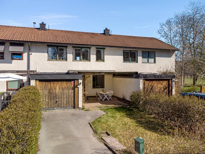 6 rok · 112 m² · Hagmarksvägen 7