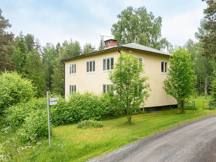 8 rok · 216 m² · Mellansjö 110