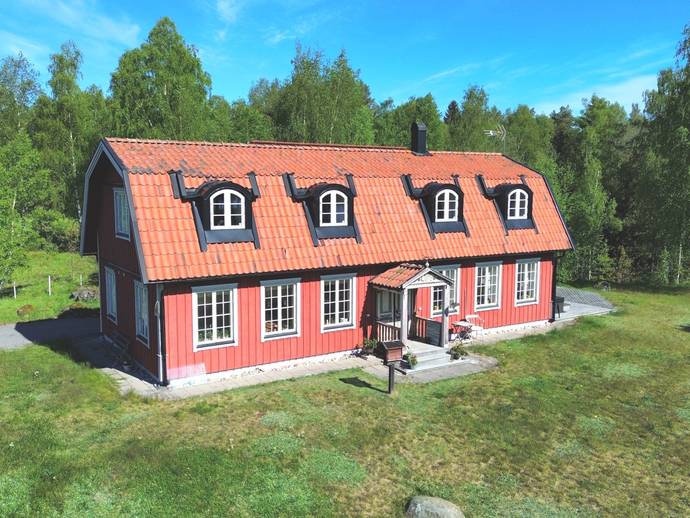 4 rok · 197 m² · Hästhagsvägen 3