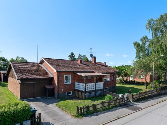 6 rok · 106 m² · Marknadsvägen 11