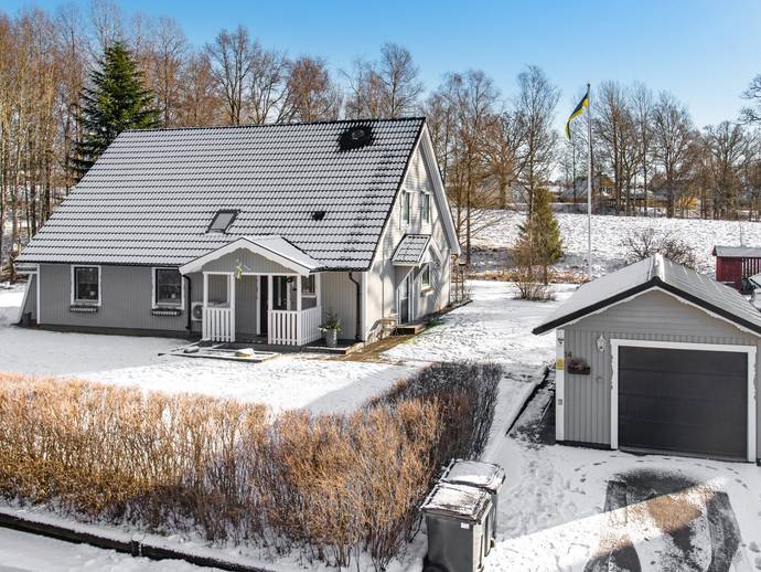 7 rok · 170 m² · Präststigen 14
